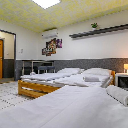 Hostel Seven Praag Buitenkant foto