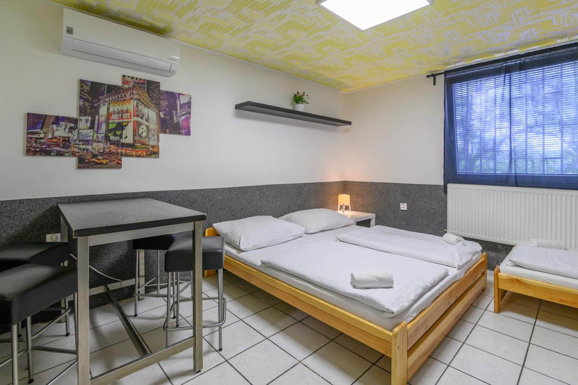 Hostel Seven Praag Buitenkant foto