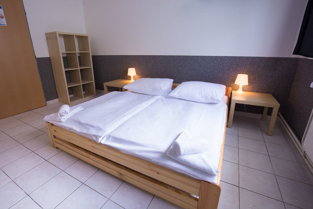 Hostel Seven Praag Buitenkant foto