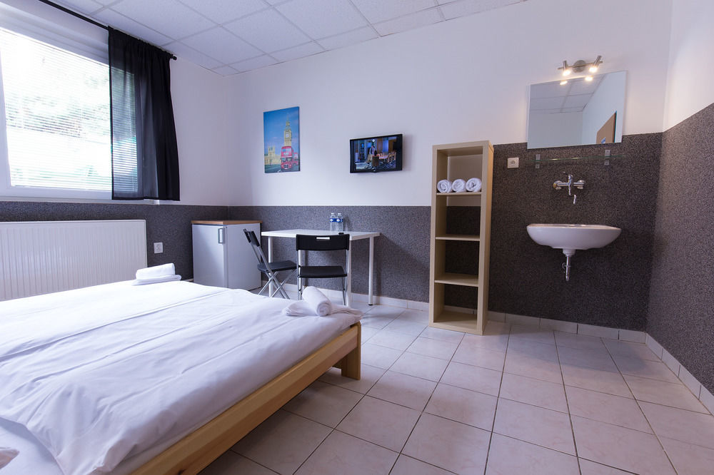 Hostel Seven Praag Buitenkant foto